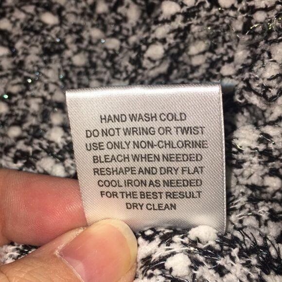 Olive and Oak Pullover Sweater Size S - Picture 5 of 5